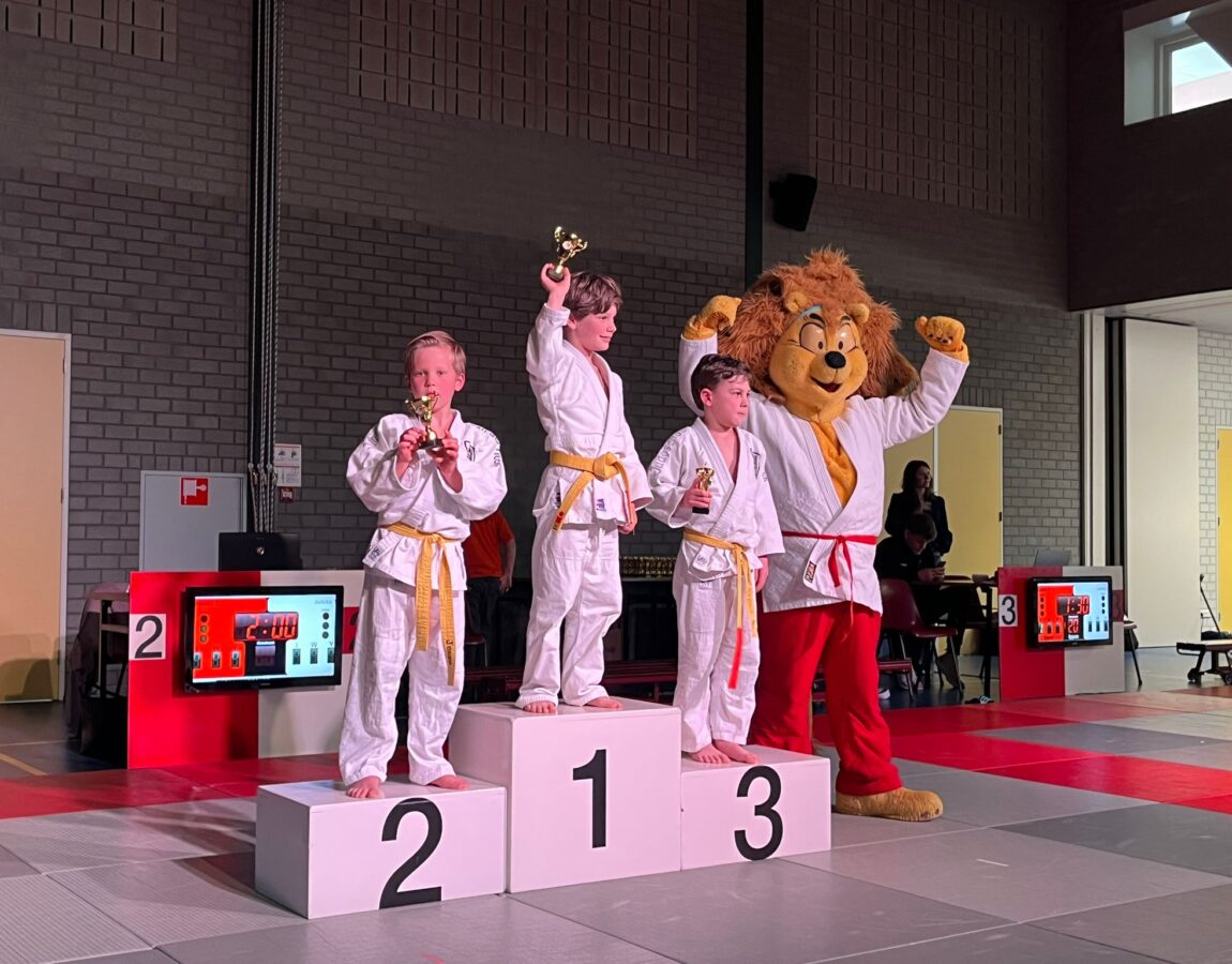 Het regent prijzen in Boven-Leeuwen 3 WhatsApp Image 2026 04 15 at 23.49.14